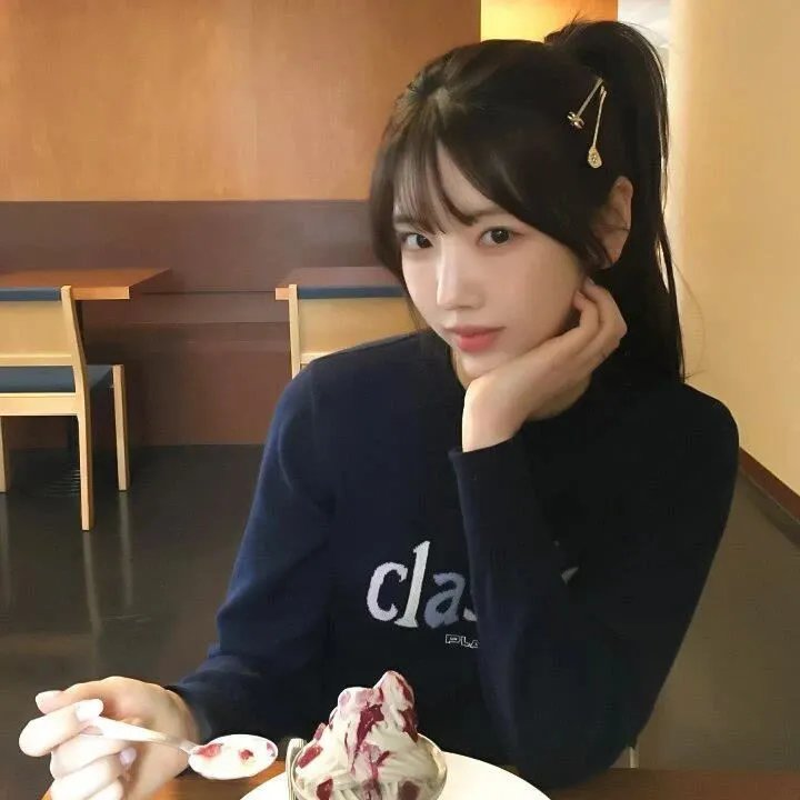 《派对女孩》海报