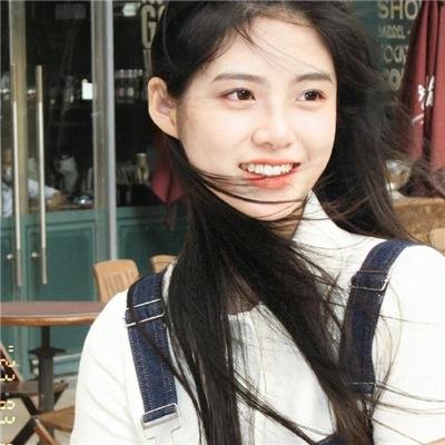 《保持微笑》海报