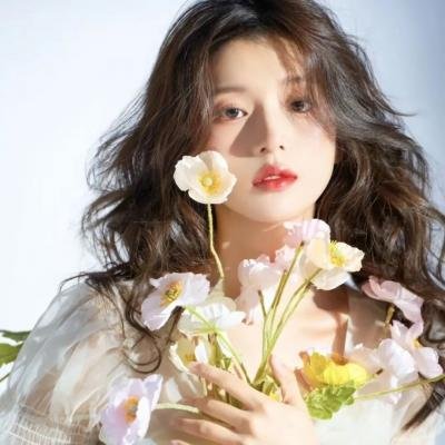 《美丽小魔头》海报